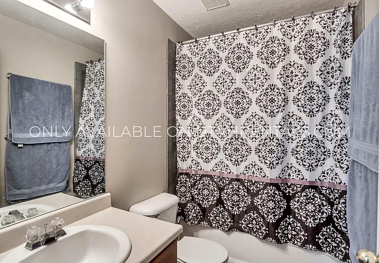 1346 S 1440 E — Photo 9