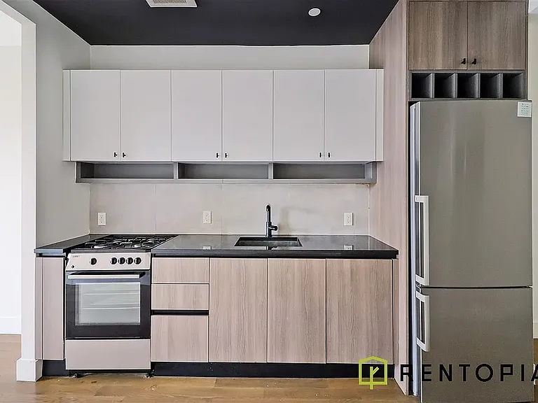 242 Newkirk Ave #5C — Photo 2