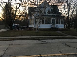 300 1st St, Waterford, WI 53185