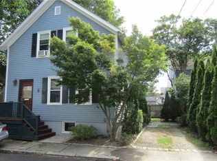 7 Lasalle Pl, Newport, RI 02840