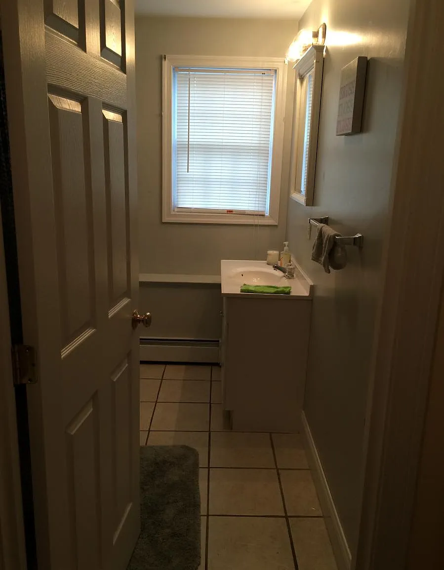 9 bed, 3300 sqft, $8,550 — Photo 4