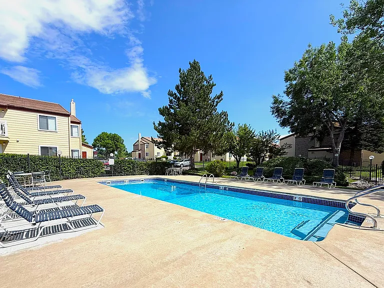 Woodstone Village Apartments — Photo 4