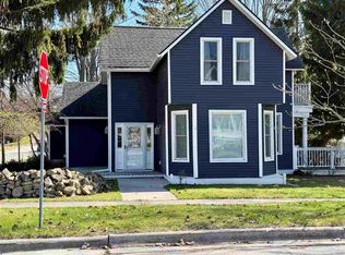302 Mason St, Charlevoix, MI 49720