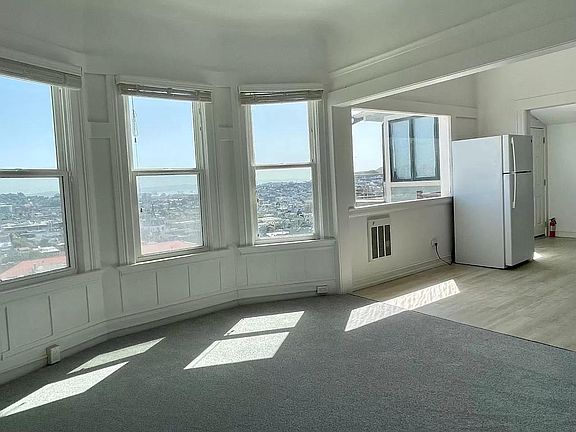 4th image of 3 Vicksburg St #3