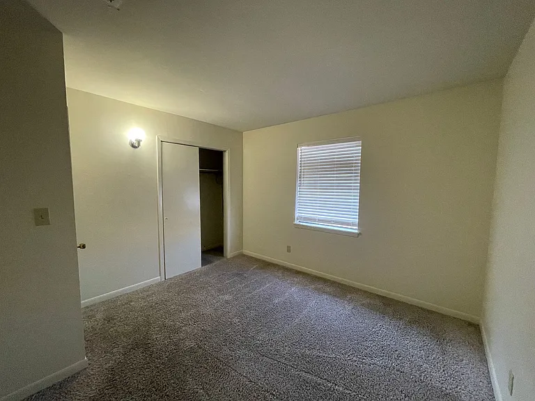 10101 Carlsbad Dr — Photo 11