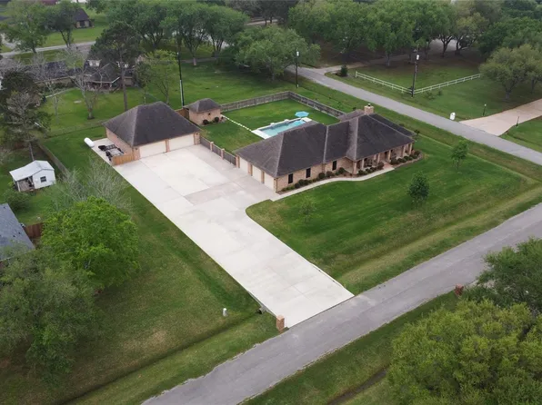 13227 Lynn Ln, Santa Fe, TX 77510