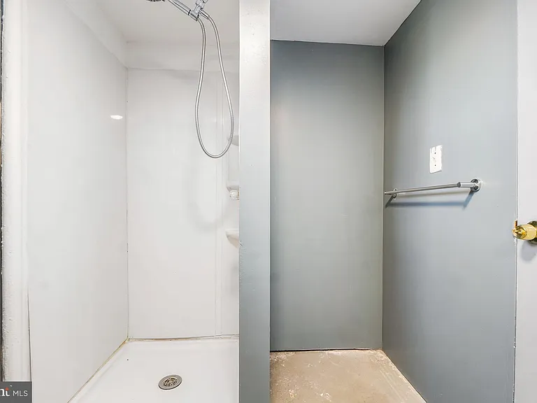 6212 Carters Ln — Photo 29