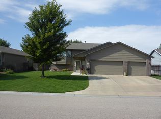 10038 W Lydia Ct, Wichita, KS 67209