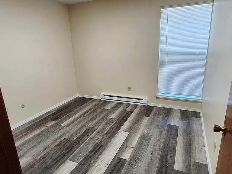 624 W Cedar St #11 — Photo 9