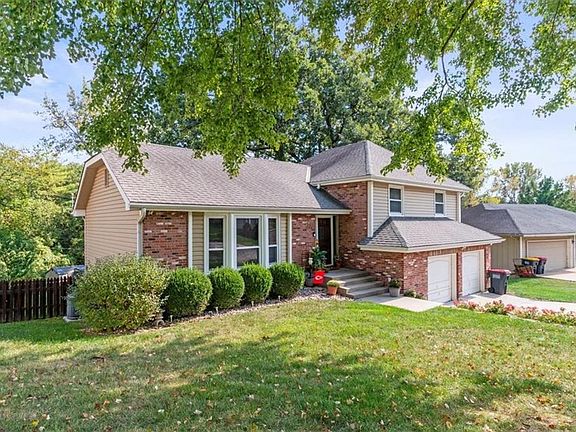 2nd image of 5521 NW Seminole Dr