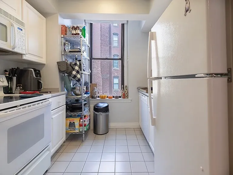 10 Charlesgate E #404 — Photo 3
