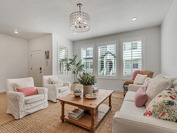 4th image of 10036 N Limestone Way