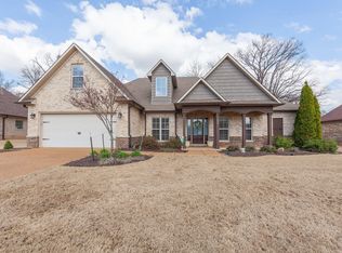 297 Copper Creek Dr, Jackson, TN 38305
