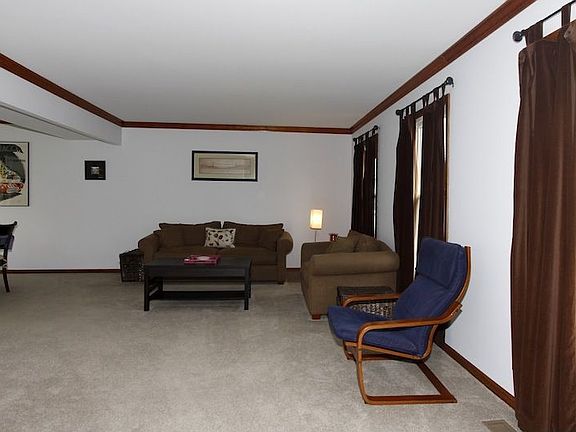 2nd image of 369 W Windsor Dr