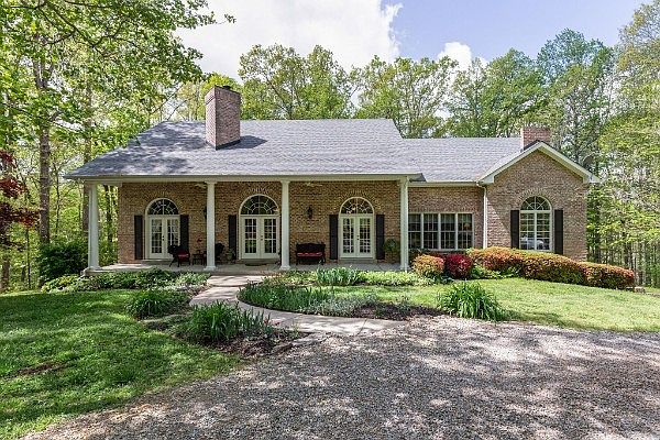 1st image of 6045 Carter Ln