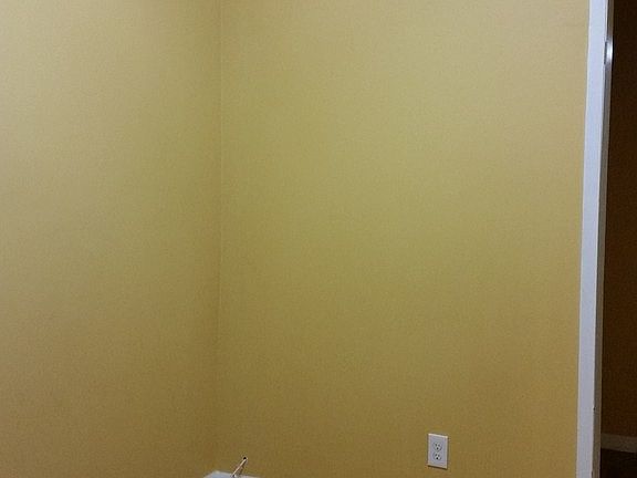 5th image of 4632 Vernon Blvd #3R