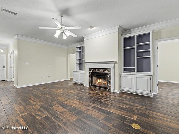 3rd image of 3103 Shadow Wood Dr