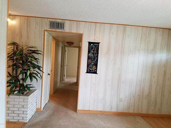 5th image of 1200 N Singleton Ave