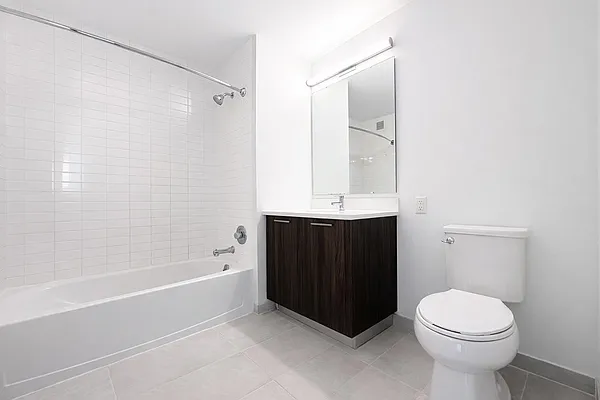 Bathroom, photo 1