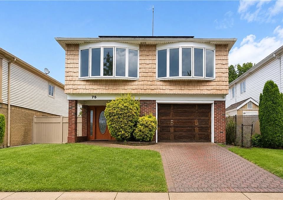 1st image of 75 Muller Ave