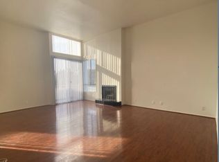 4343 Whitsett Ave #303, Studio City, CA 91604