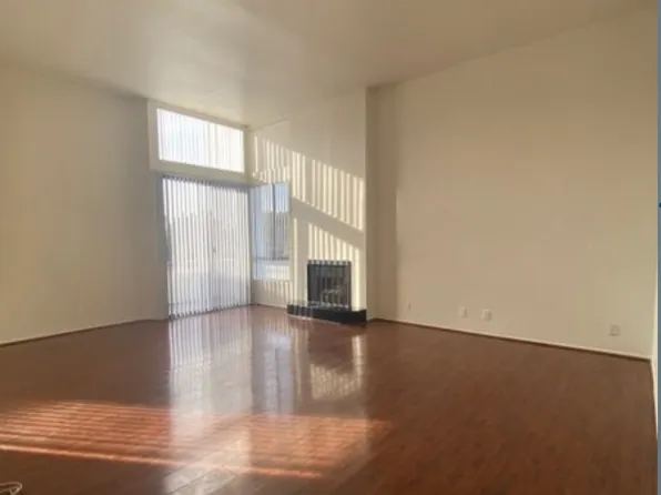 4343 Whitsett Ave #303, Studio City, CA 91604