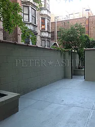 Rented by Peter Ashe