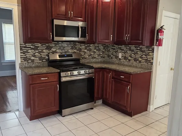 194 Howard St #2, Brockton, MA 02302