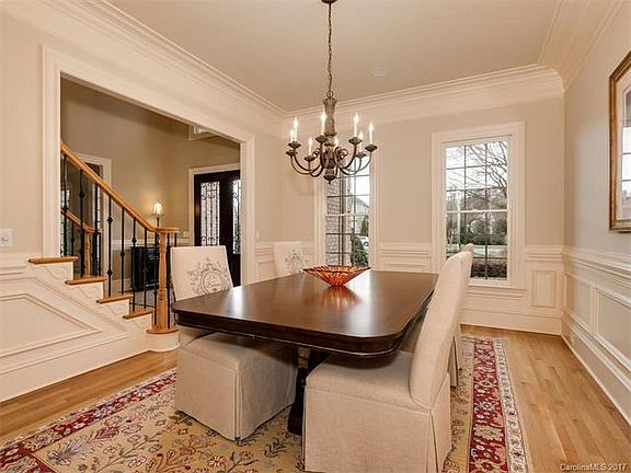 4th image of 8904 Kentucky Derby Dr
