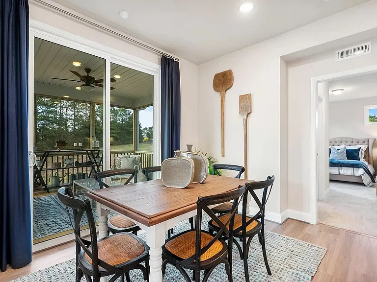 108 Gunderson Ln — Photo 3