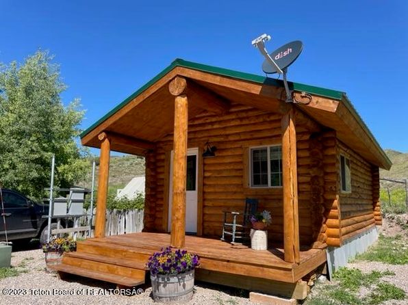 1 Log Cabin, Auburn, WY 83111