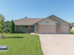 2328 Lost Dauphin Rd, De Pere, WI 54115