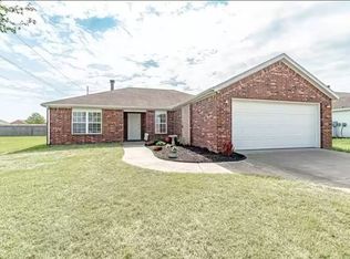 805 Sandrock Rd, Bentonville, AR 72712