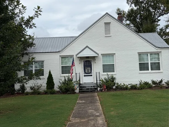 105 Hooper Dr, Selma, AL 36701