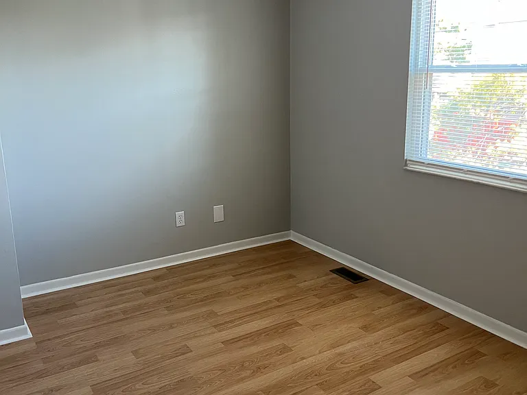 844 Pineway Dr — Photo 9