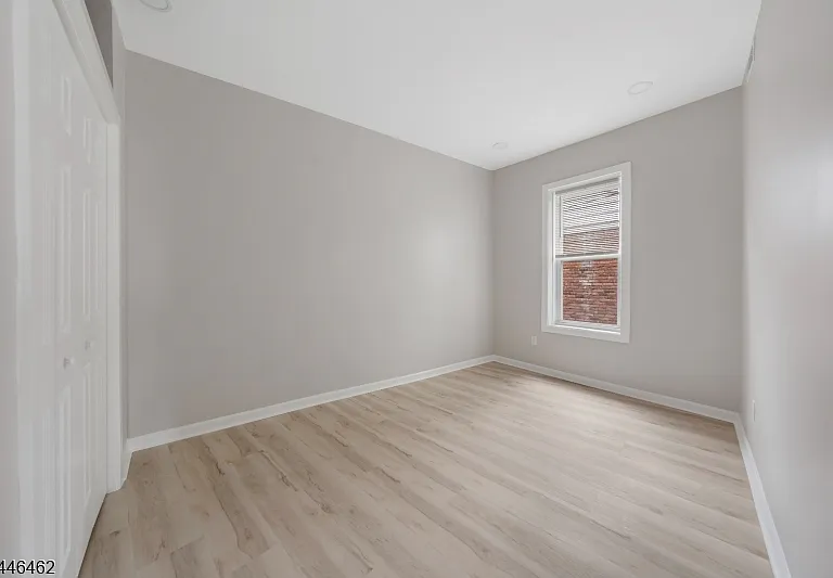 59 Henry St #B3 — Photo 11