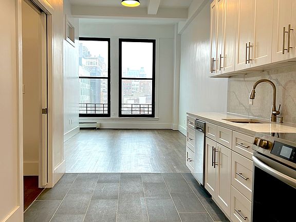 2nd image of 54 W 74th St APT 607