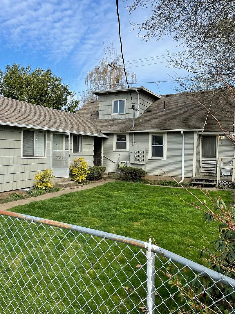 Building Photo - 771 21st St.