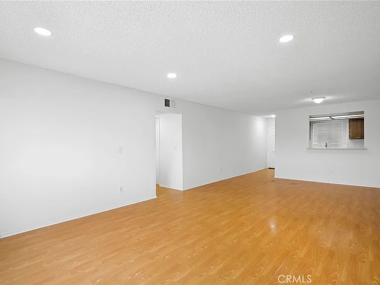 330 Pioneer Dr #7 — Photo 6