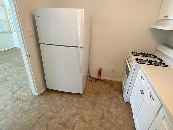 5th image of 3011 Pico Blvd #B