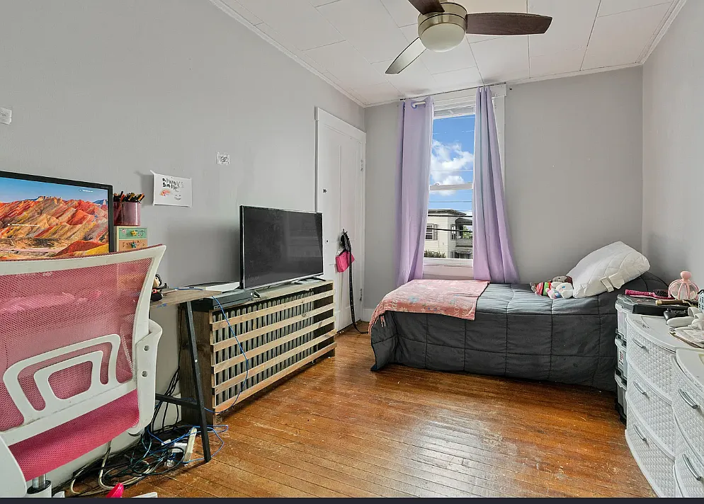 3 bed, 1000 sqft, $1,900 — Photo 4