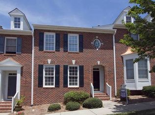 204 Brookgreen Dr, Chapel Hill, NC 27516