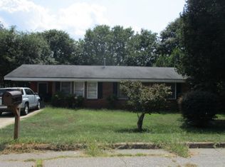 21 Cherokee St, Newnan, GA 30263
