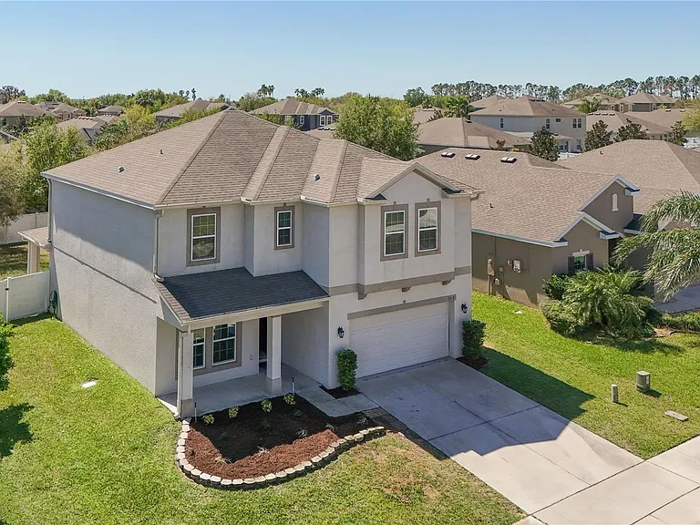 2572 Limerick Cir — Photo 3