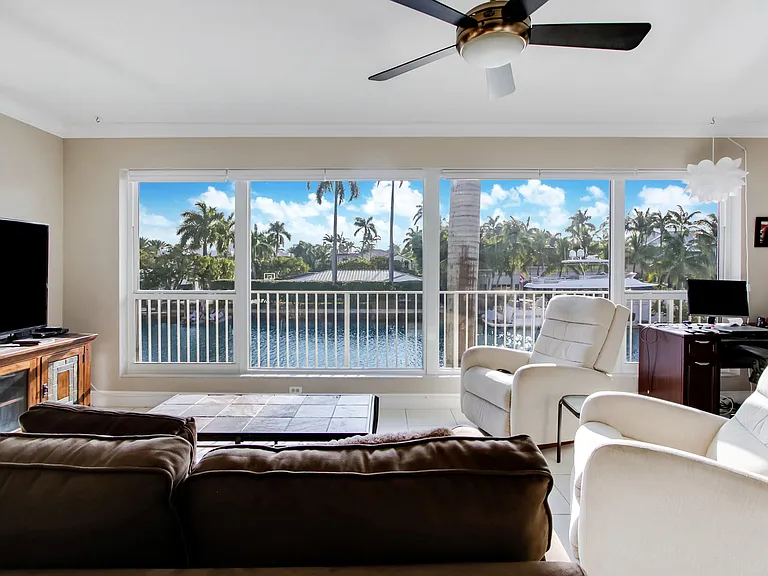 180 Isle Of Venice Dr #222 — Photo 4