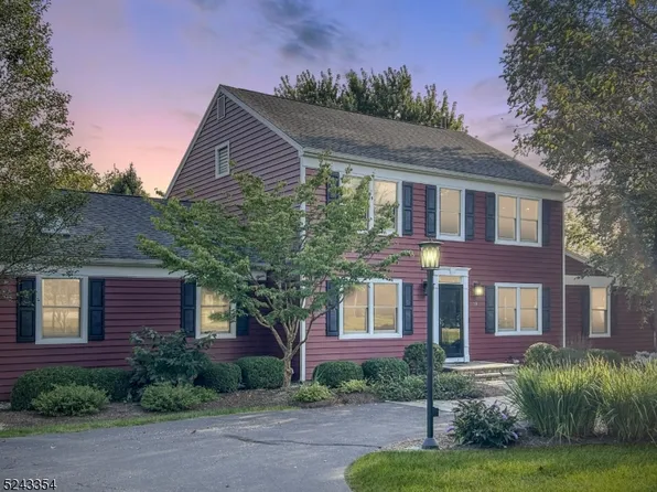 10 Bernard Ct, Clinton Twp., NJ 08833