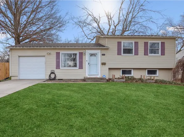 9231 W 100th St, Overland Park, KS 66212