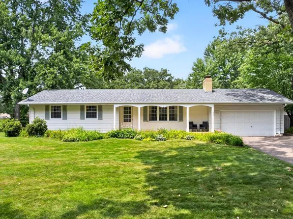 133 Craig Way NE, Fridley, MN 55432