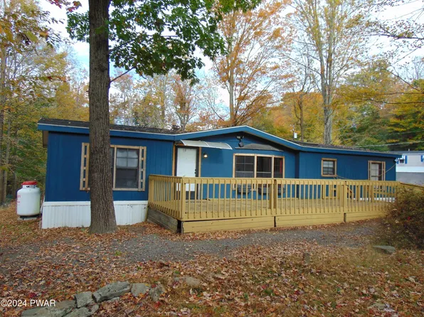 108 Spruce St, Greentown, PA 18426