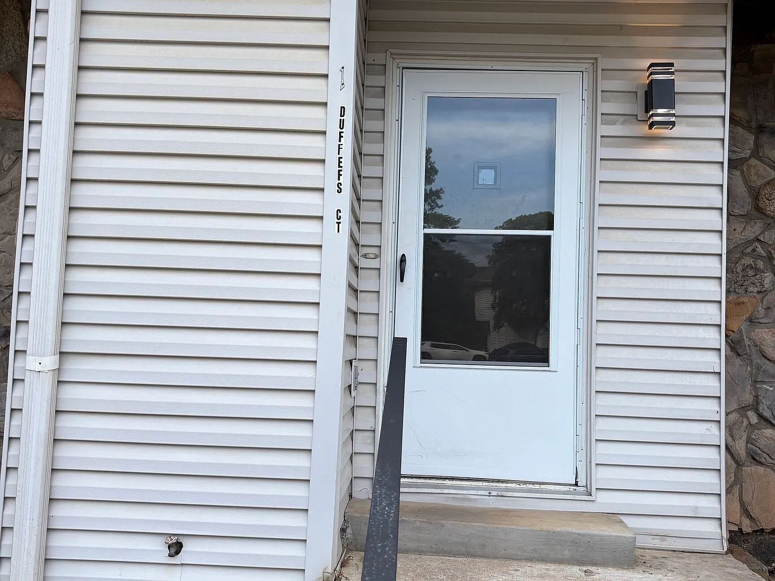 4 bed, 3.5 bath, 2396 sqft, $2,350 — Photo 3